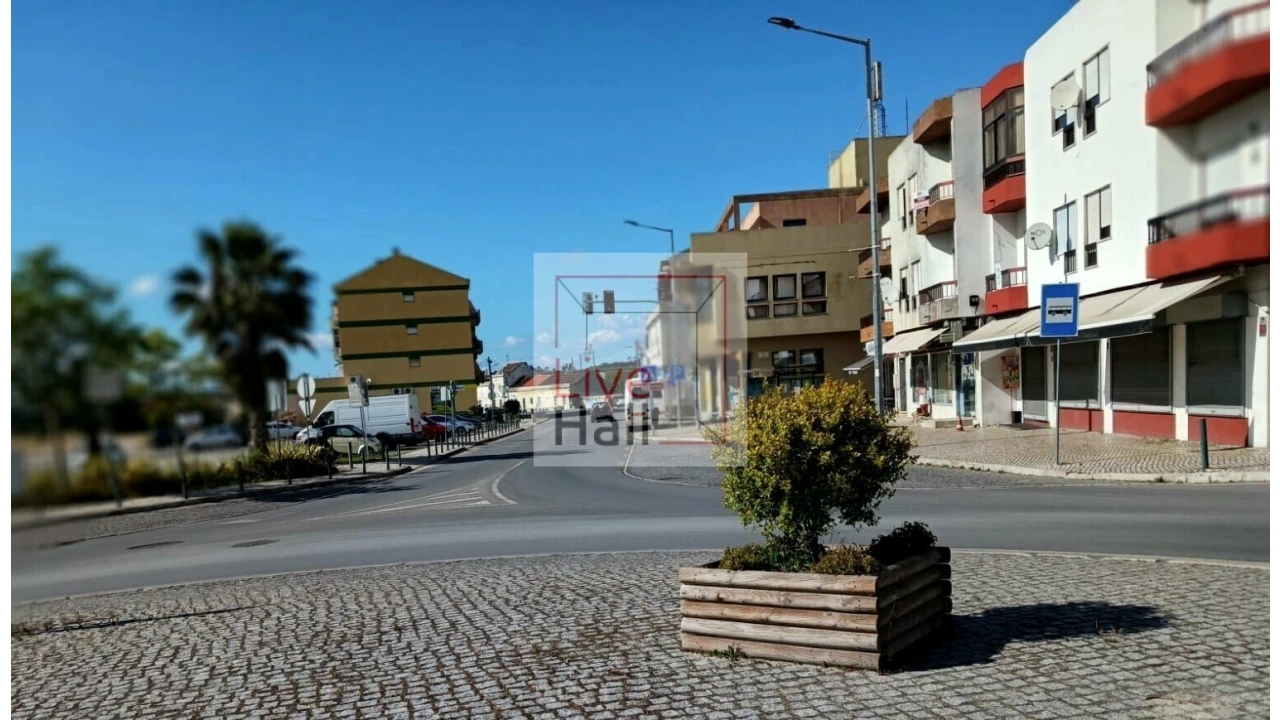 Negócio para Venda em Palhais e Coina Foto 4