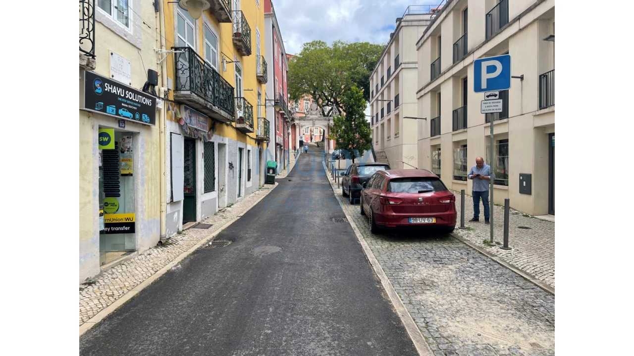 Loja para Venda em Arroios Foto 11