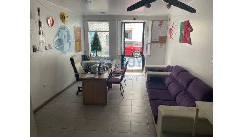 Loja para Venda em Arroios