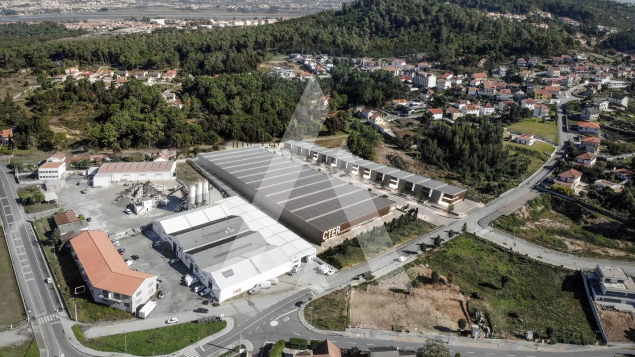 Armazém para Venda em Vila Nova de Anha Foto 5