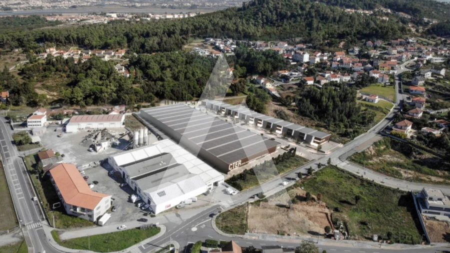 Armazém para Venda em Vila Nova de Anha Foto 5