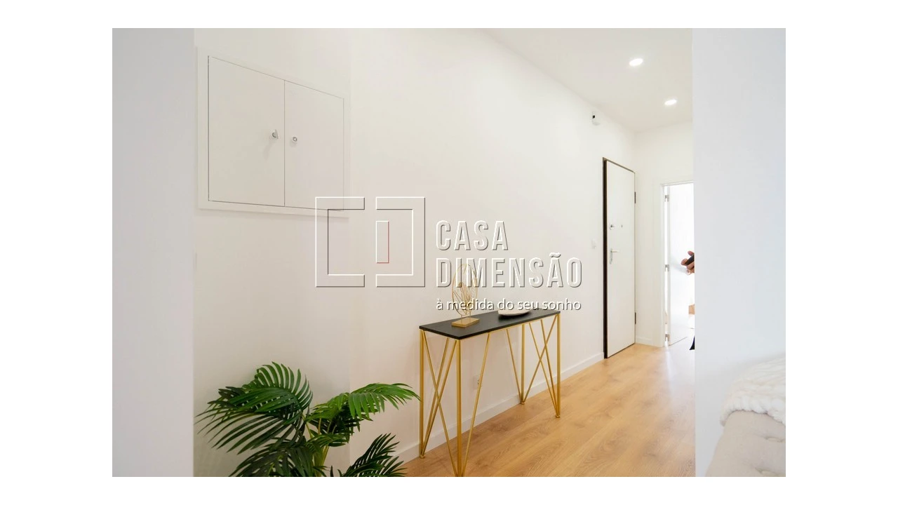 Apartamento T2 para Venda em São Domingos de Benfica Foto 2