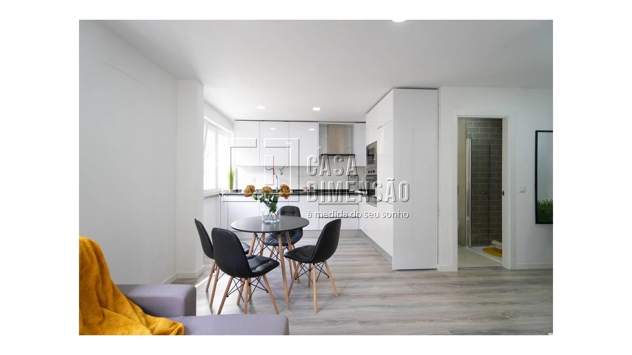 Apartamento T2 para Venda em Penha de França Foto 6