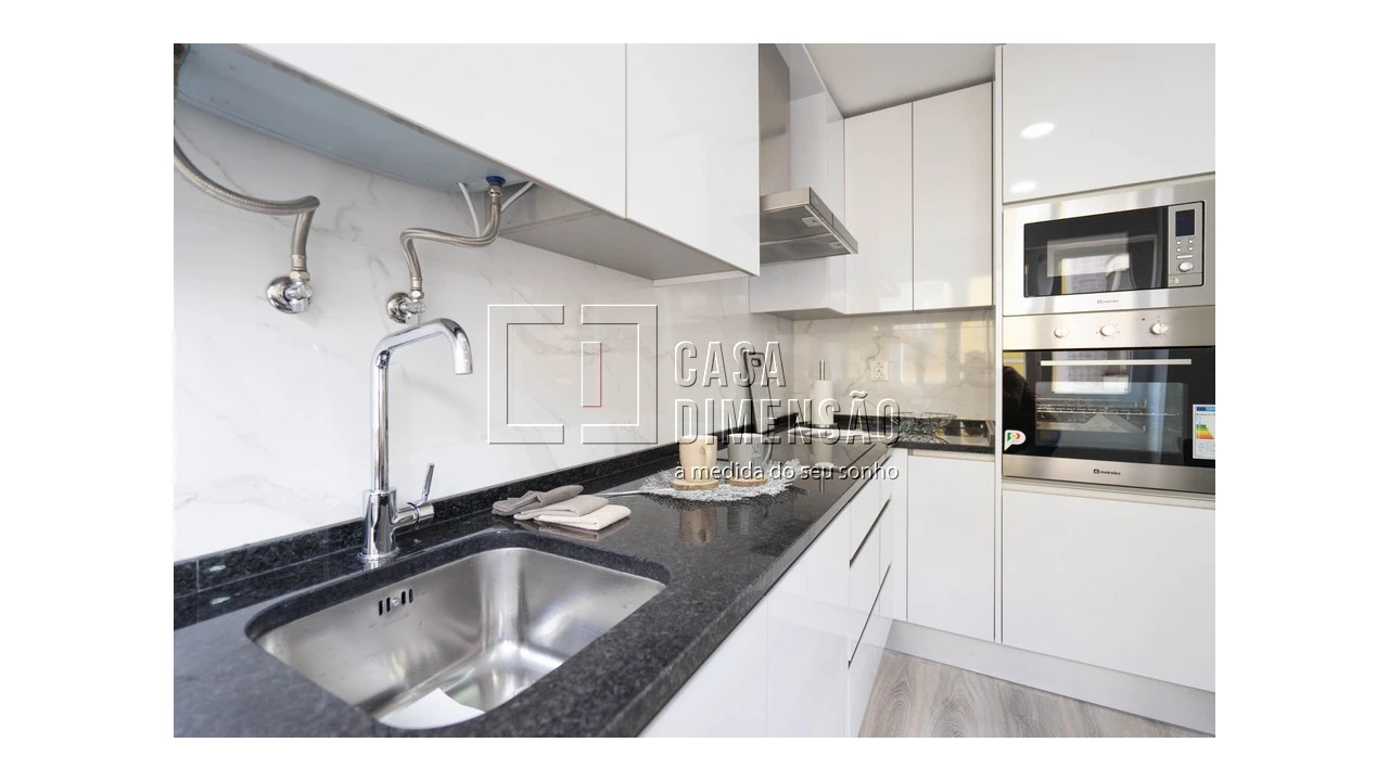 Apartamento T2 para Venda em Penha de França Foto 10