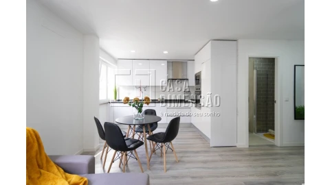 Apartamento T2 para Venda em Penha de França