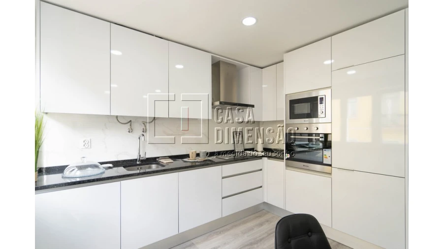 Apartamento T2 para Venda em Penha de França Foto 11