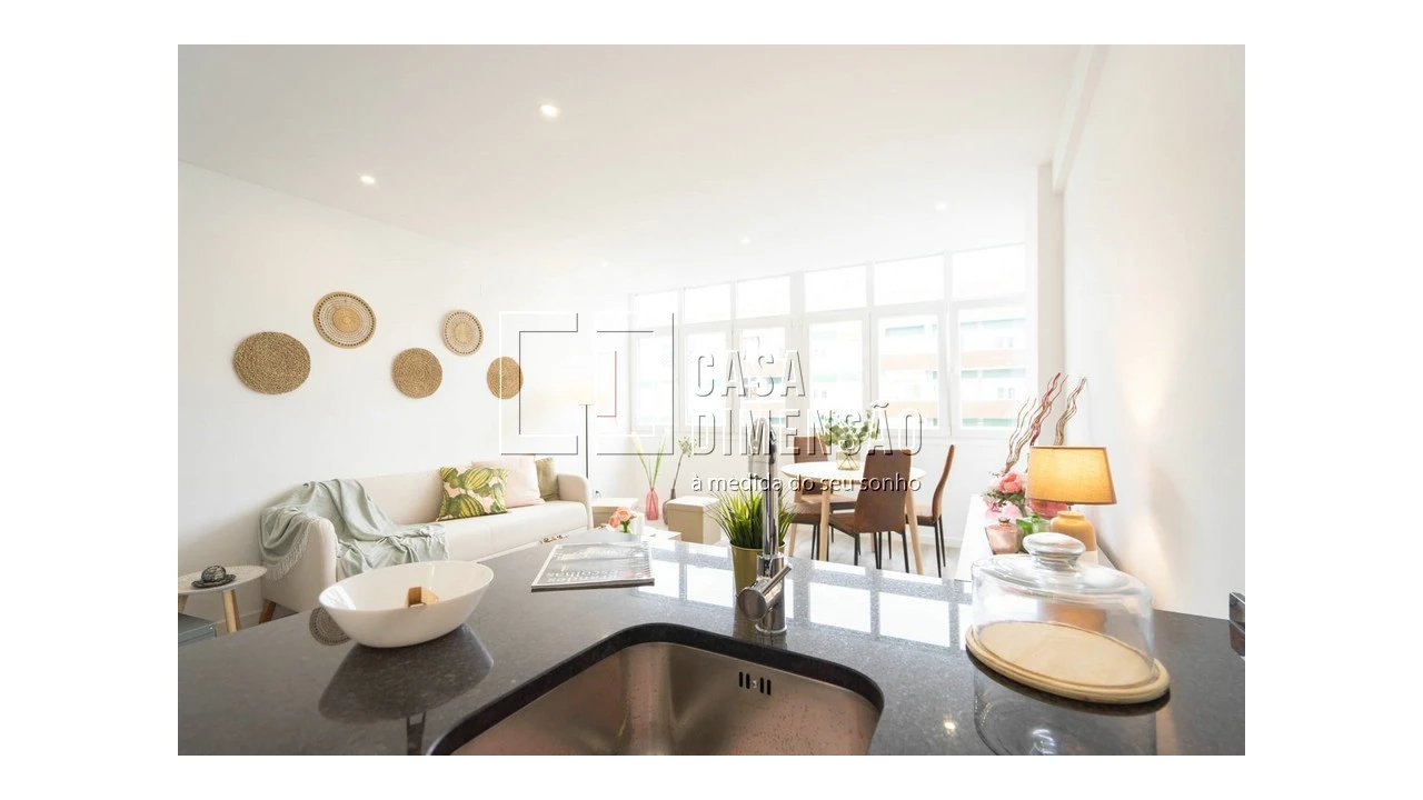 Apartamento T1 para Venda em São Domingos de Benfica Foto 4