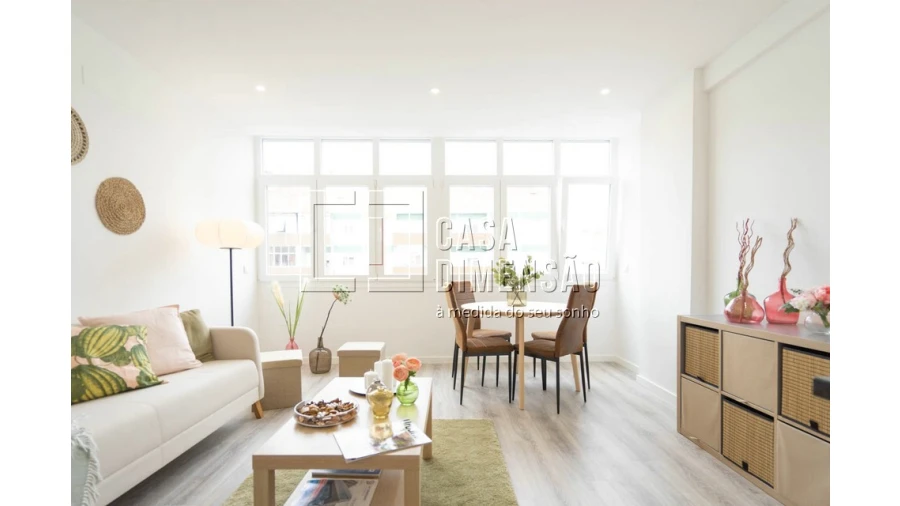 Apartamento T1 para Venda em São Domingos de Benfica Foto 2