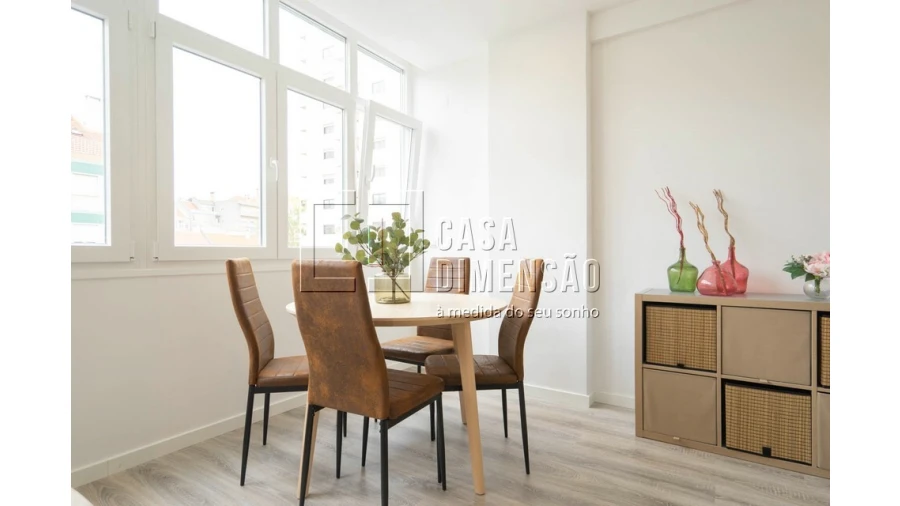 Apartamento T1 para Venda em São Domingos de Benfica Foto 6