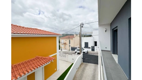 Moradia T4 para Venda em Loures