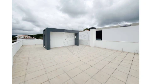 Moradia T4 para Venda em Loures