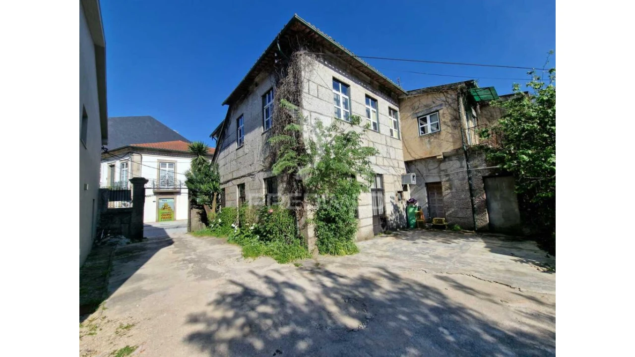 Moradia T4 para Venda em Caldelas Foto 2