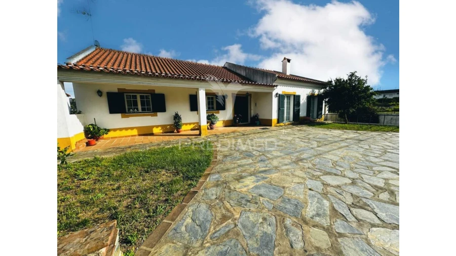 Quinta T3 para Venda em Assunção, Ajuda, Salvador e Santo Ildefonso Foto 2