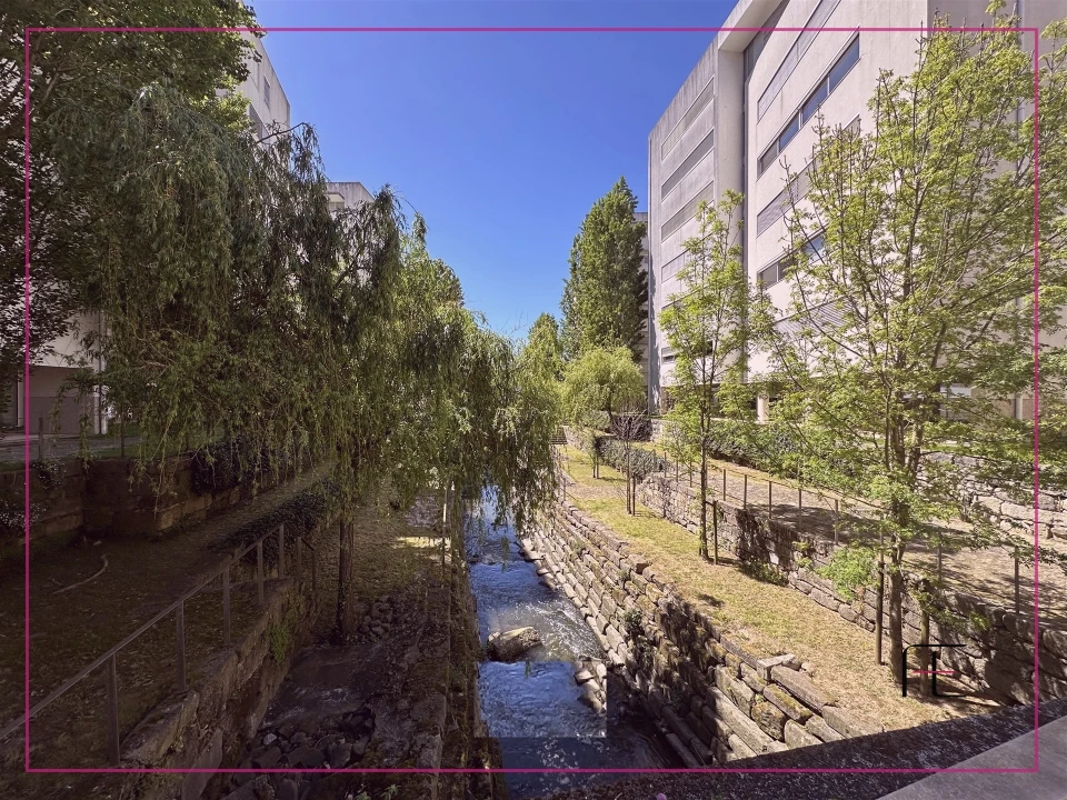 Loja para Arrendamento em Lordelo do Ouro e Massarelos Foto 2