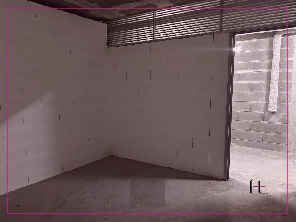 Loja para Arrendamento em Lordelo do Ouro e Massarelos Foto 17