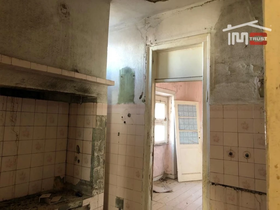 Prédio para Venda em Santa Maria Maior Foto 12
