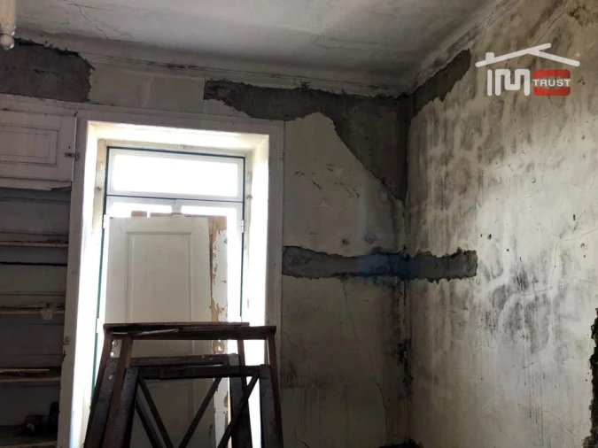 Prédio para Venda em Santa Maria Maior Foto 13