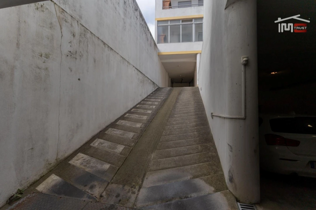 Loja para Venda em Marinha Grande Foto 19