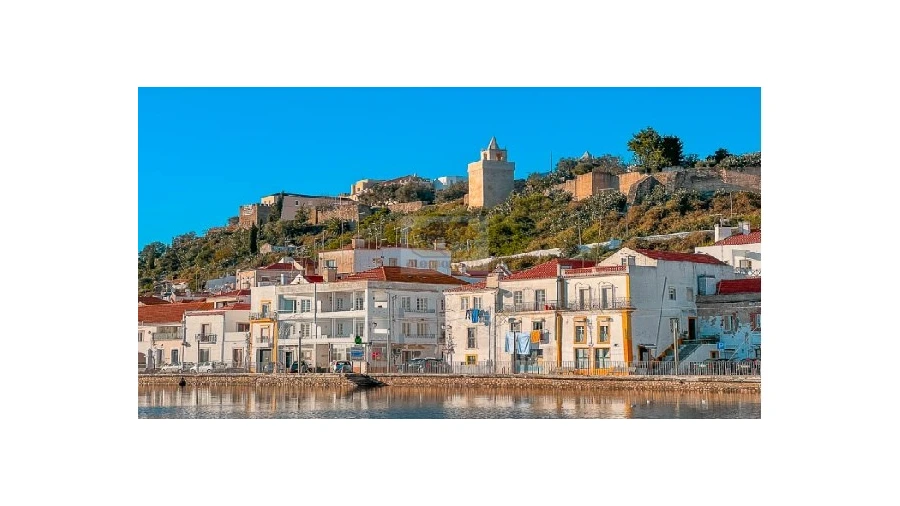 Terreno para Venda em Santa Maria do Castelo e Santiago e Santa Susana Foto 6