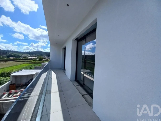 Moradia T3 para Venda em Abade de Neiva Foto 16