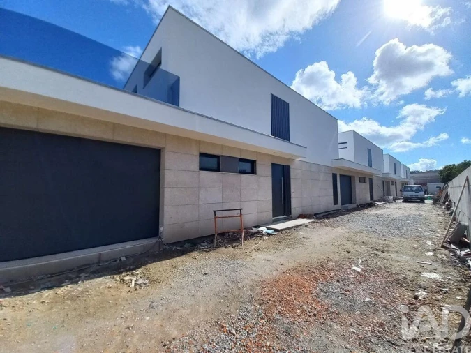 Moradia T3 para Venda em Abade de Neiva Foto 17