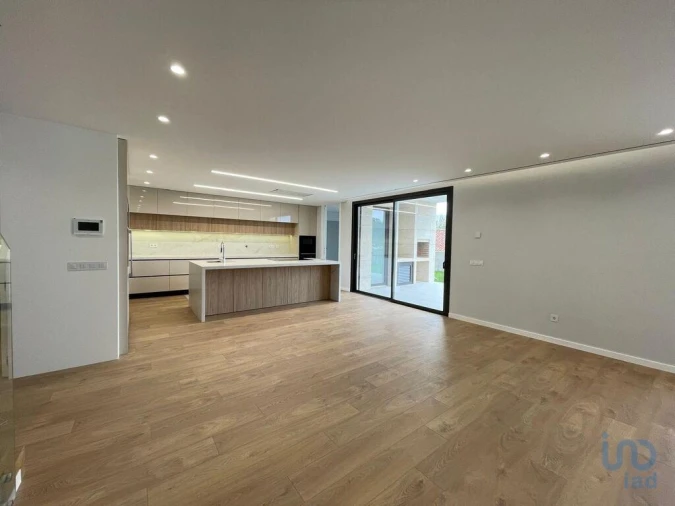 Moradia T3 para Venda em Abade de Neiva Foto 5