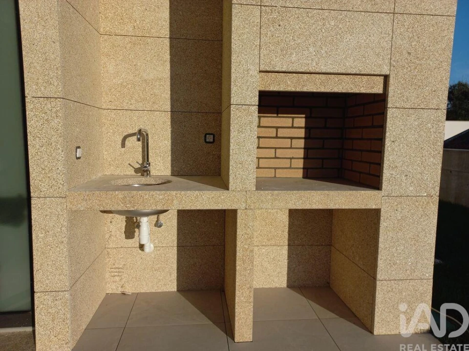 Moradia T3 para Venda em Abade de Neiva Foto 25