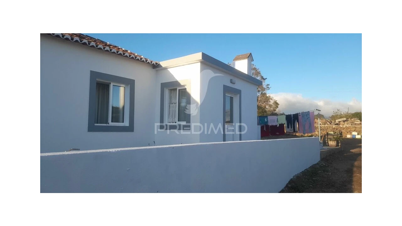 Moradia T5 para Venda em São Bartolomeu de Regatos Foto 4