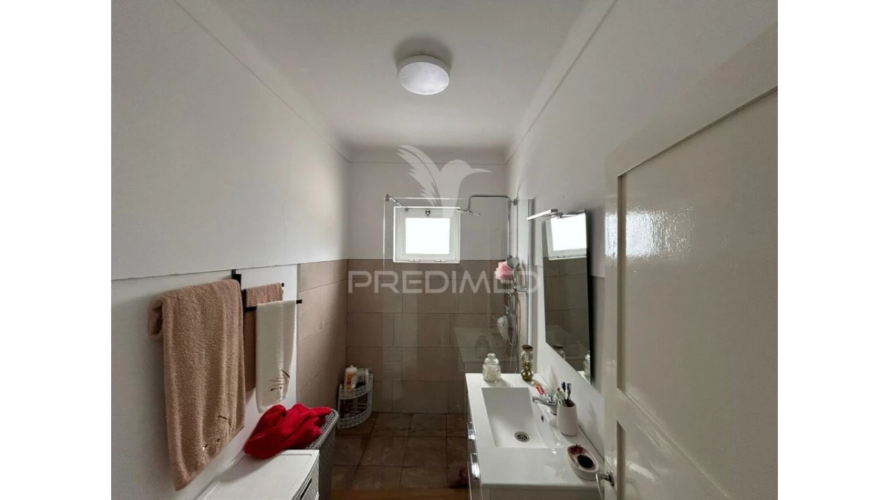 Moradia T5 para Venda em São Bartolomeu de Regatos Foto 16