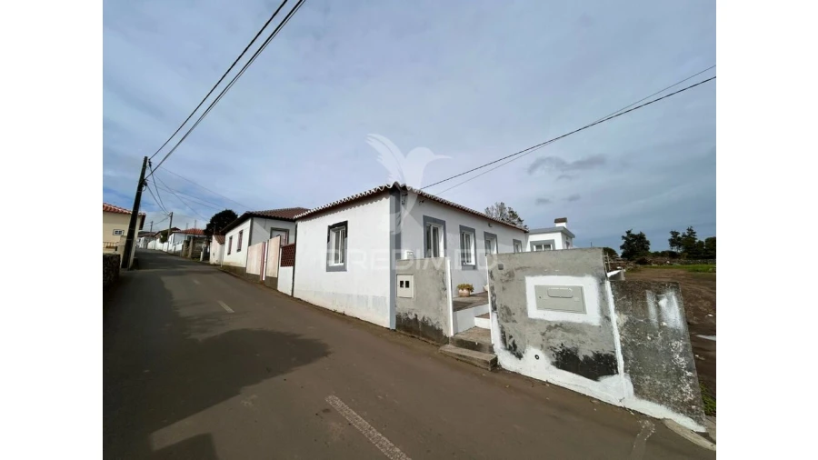 Moradia T5 para Venda em São Bartolomeu de Regatos Foto 20