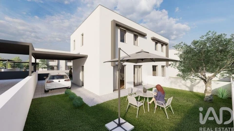 Moradia T2 para Venda em Lijo