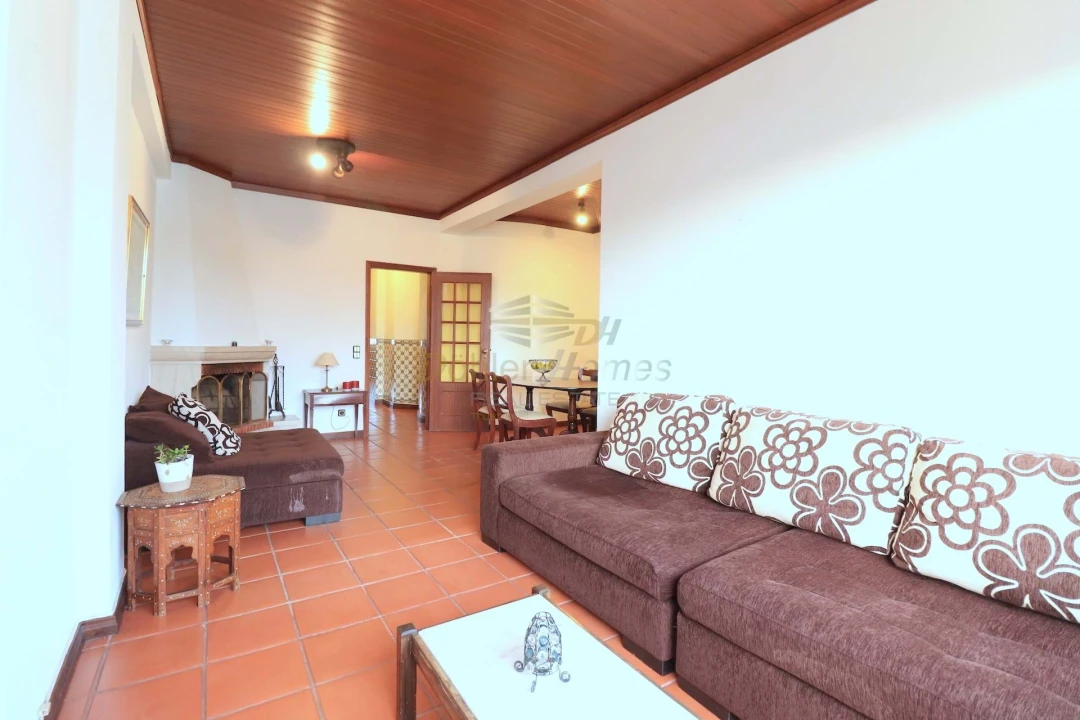 Apartamento T4 para Venda em Carcavelos e Parede Foto 18
