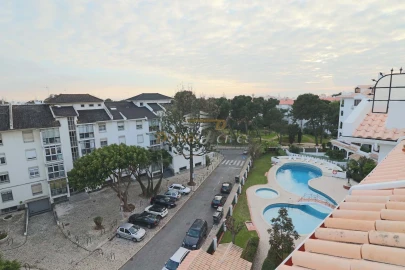 Apartamento T4 para Venda em Carcavelos e Parede