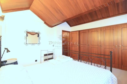 Apartamento T4 para Venda em Carcavelos e Parede