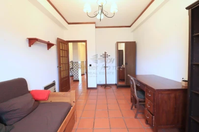 Apartamento T4 para Venda em Carcavelos e Parede