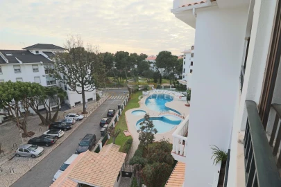 Apartamento T4 para Venda em Carcavelos e Parede