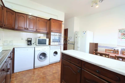 Apartamento T4 para Venda em Carcavelos e Parede