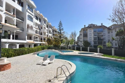 Apartamento T4 para Venda em Carcavelos e Parede