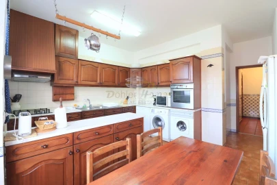 Apartamento T4 para Venda em Carcavelos e Parede