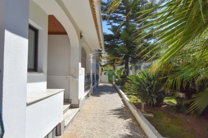 Apartamento T4 para Venda em Carcavelos e Parede
