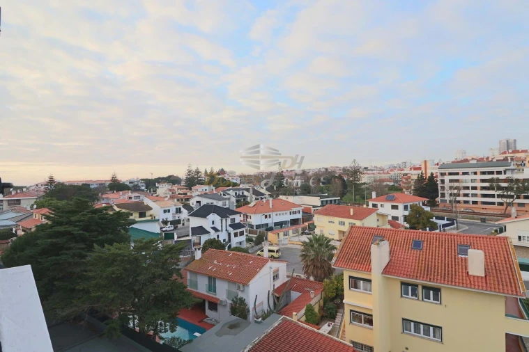 Apartamento T4 para Venda em Carcavelos e Parede Foto 39