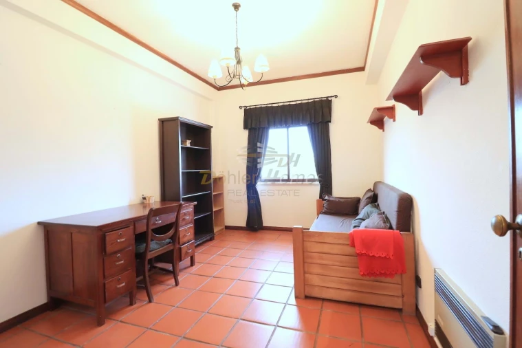Apartamento T4 para Venda em Carcavelos e Parede Foto 11