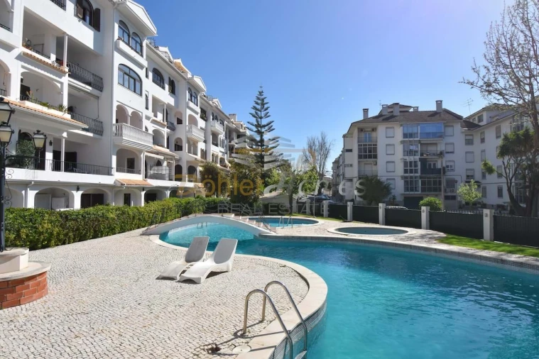 Apartamento T4 para Venda em Carcavelos e Parede Foto 41