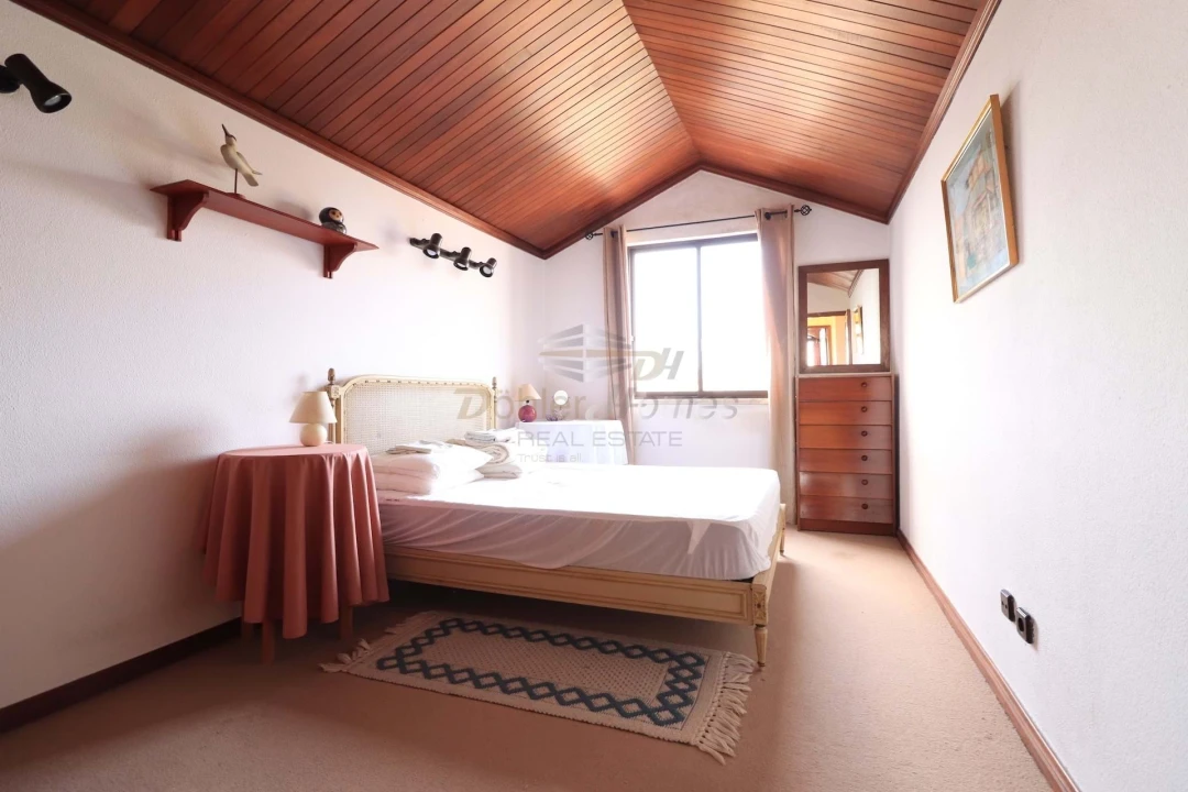 Apartamento T4 para Venda em Carcavelos e Parede Foto 22
