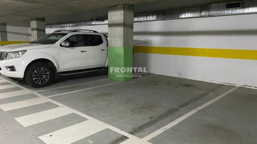 Garagem para Arrendamento em São Mamede de Infesta e Senhora da Hora Foto 7