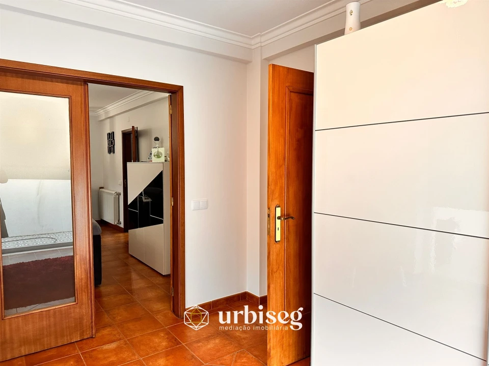 Moradia T4 para Venda em Tavarede Foto 17