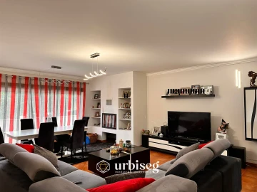 Moradia T4 para Venda em Tavarede