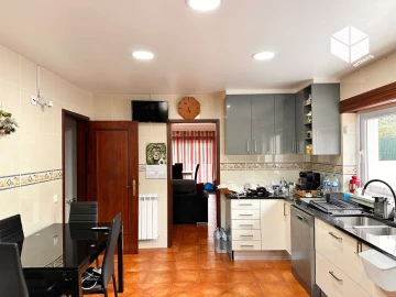 Moradia T4 para Venda em Tavarede