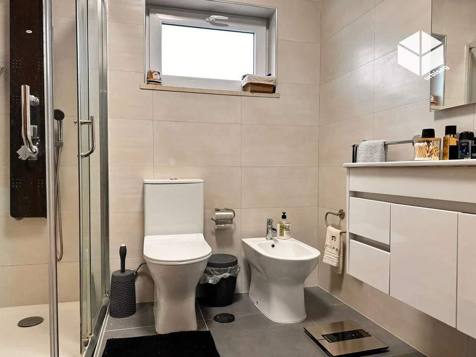 Moradia T4 para Venda em Tavarede Foto 34