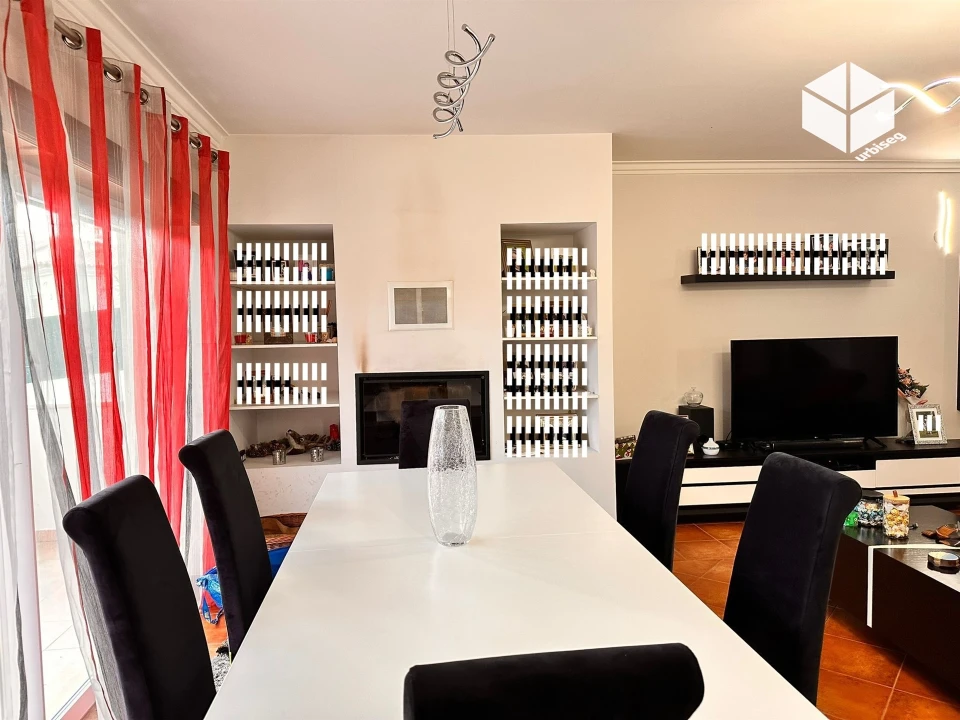 Moradia T4 para Venda em Tavarede Foto 13